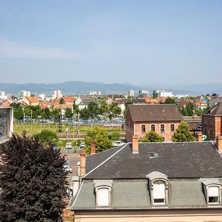 Apartment Ganzaliesele, Ideal Escapade A Deux, Vue Vosges, Gare A 2 Minutes A Pied, Centre Historique De Colmar, Lumineux Et Calme, Arrivee Autonome