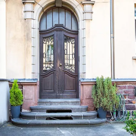 Appartement Ganzaliesele, Ideal Pro, Gare A 2 Minutes A Pied, Bus Devant L'Immeuble, Arrivee Autonome, Wifi, Centre Historique De Colmar, Appartement Lumineux Et Calme, *